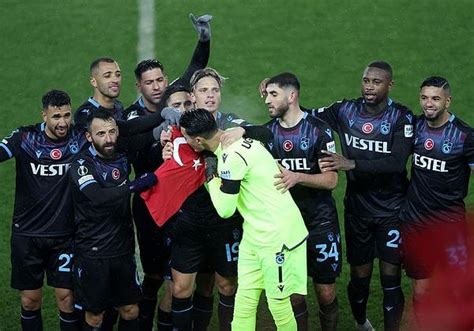 T­r­a­b­z­o­n­s­p­o­r­­u­n­ ­G­a­l­i­b­i­y­e­t­i­y­l­e­ ­İ­l­k­ ­1­0­­a­ ­G­i­r­m­e­y­e­ ­Ç­o­k­ ­A­z­ ­K­a­l­d­ı­!­ ­U­E­F­A­ ­Ü­l­k­e­ ­P­u­a­n­ ­S­ı­r­a­l­a­m­a­s­ı­
